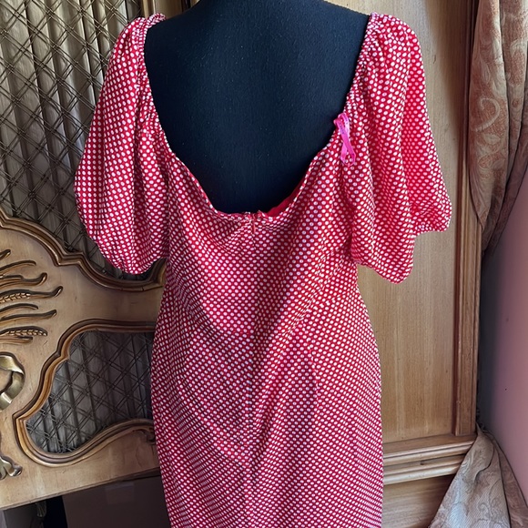 Betsey Johnson Women's Polka Dot Print Puff Sleeve Midi Sheath Dress - Picture 3 of 11